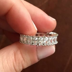 BEAUTIFUL SILVER AND CZ RING